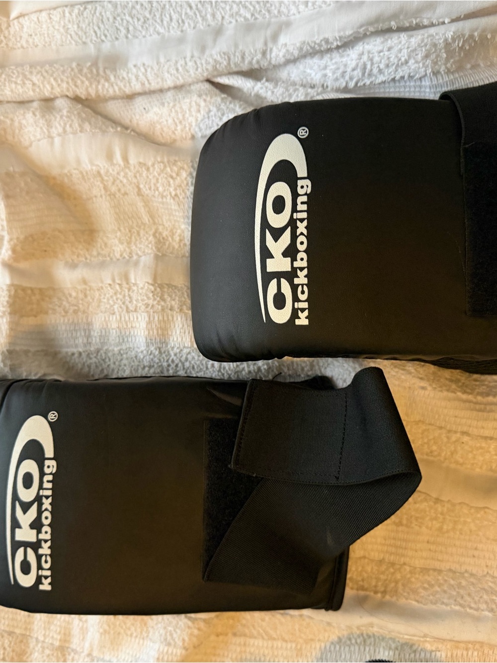 & Other Stories Black Kickboxing Hand Pads